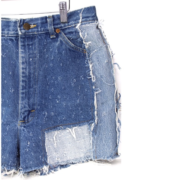 LF Furst of a Kind Distressed Mom Jean Shorts 27 - Picture 3 of 11